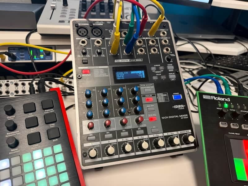 Roland Edirol M-10DX 10-Channel Digital Mixer