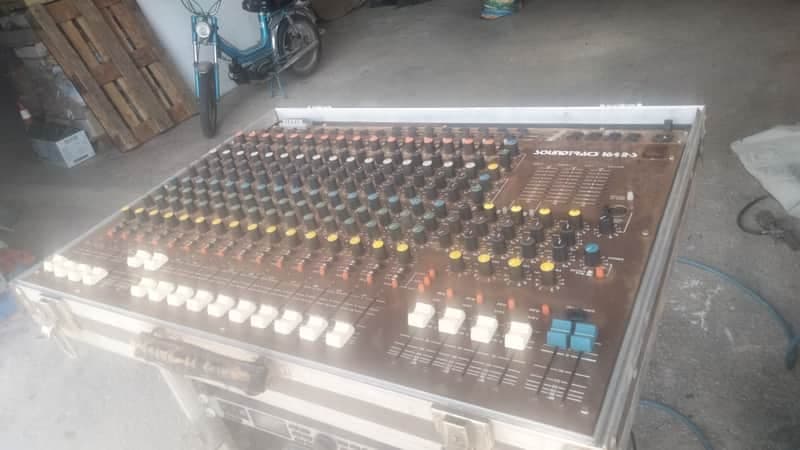 soundtracs 1642S 87'