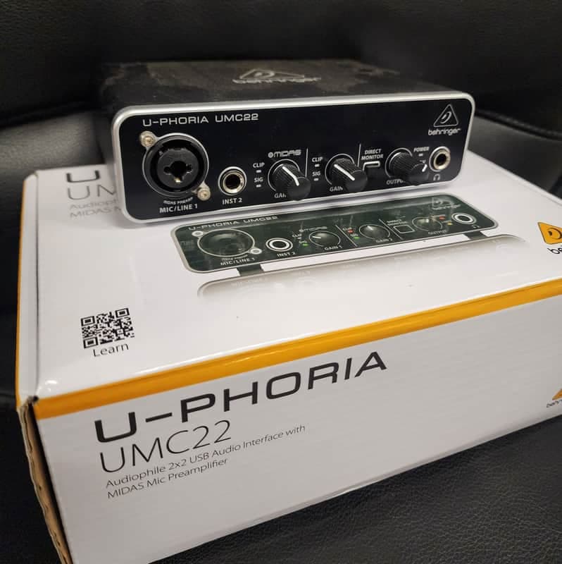 Behringer U-Phoria UMC22 USB Audio Interface