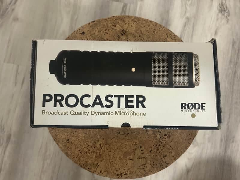 RODE PROCASTER BROADCAST QUALITY DYNAMIC CARDIOIDMICROPHONE - BLACK