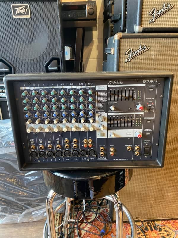 Yamaha EMX212S Powered Mixer