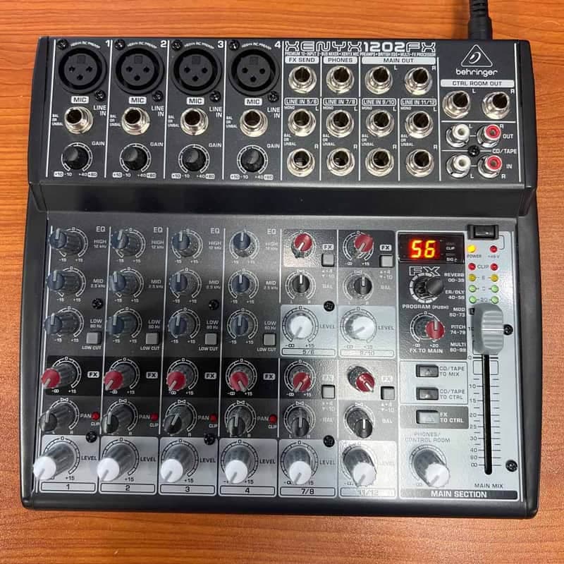 Behringer Xenyx 1202FX Compact Analog Mixing Console w/ Effects (Pre-Owned)