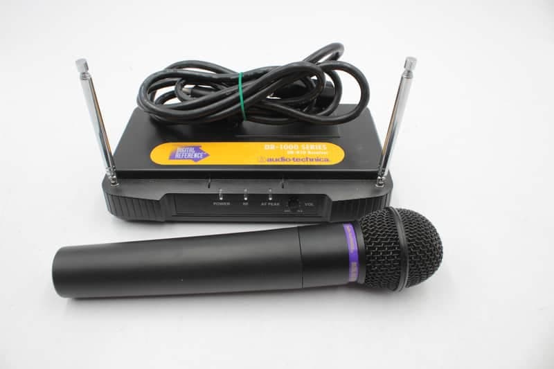 Audio Technica Digital Reference DR-t15 Wireless Mic w/ DR-r10 Receiver