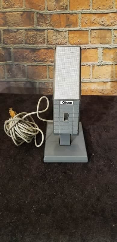 Olson M-201 Dynamic Cardoid Microphone Grey