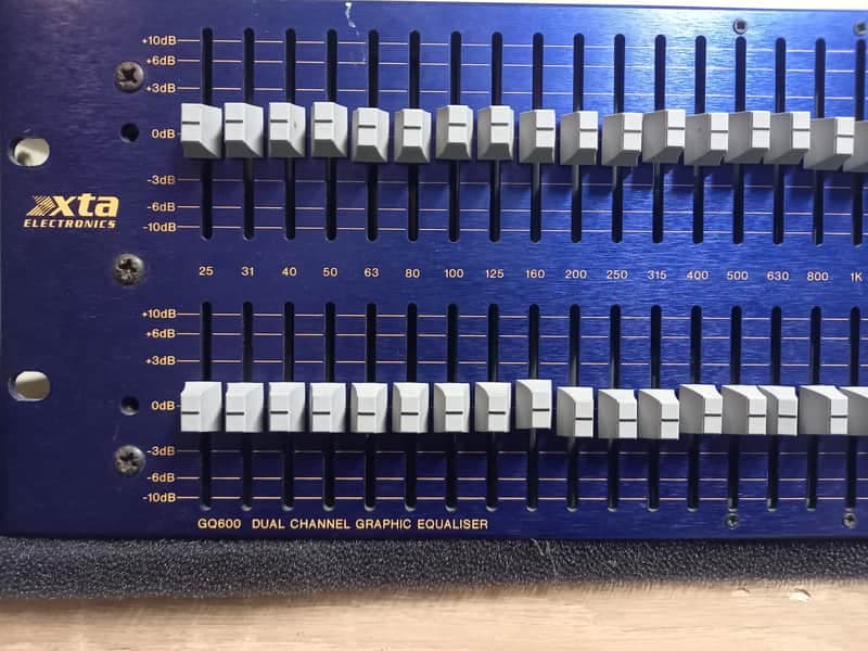 XTA GQ 600 Graphic Equaliser 2000