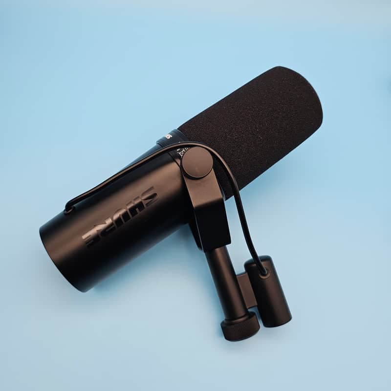 ☆Genuine Shure SM7dB Cardioid Dynamic Microphone with Built-In Preamp