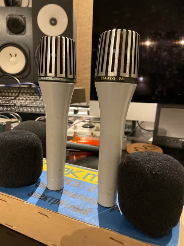 Pair of refurbished Lomo 82A-12-2 Y3 dynamic studio microphones w XLR connectivity!