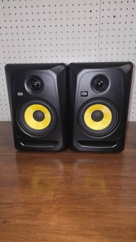 KRK Classic 5 2019 - Black Vinyl Wrap