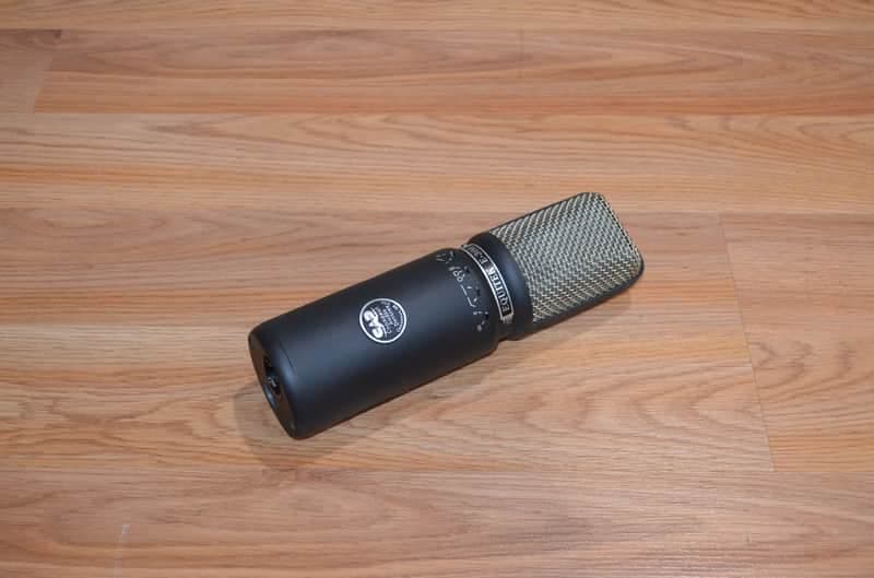 CAD Equitek E300 Large Diaphragm Multipattern Condenser Microphone