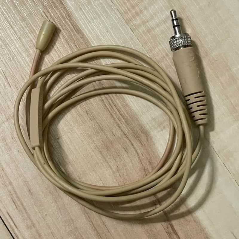 Sennheiser MKE Essential Omnidirectional Lavalier Microphone 2019 - Present - Beige
