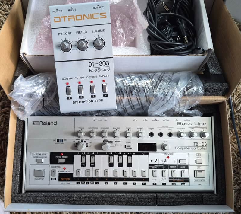 Roland TB-03 & DTronics DT-303