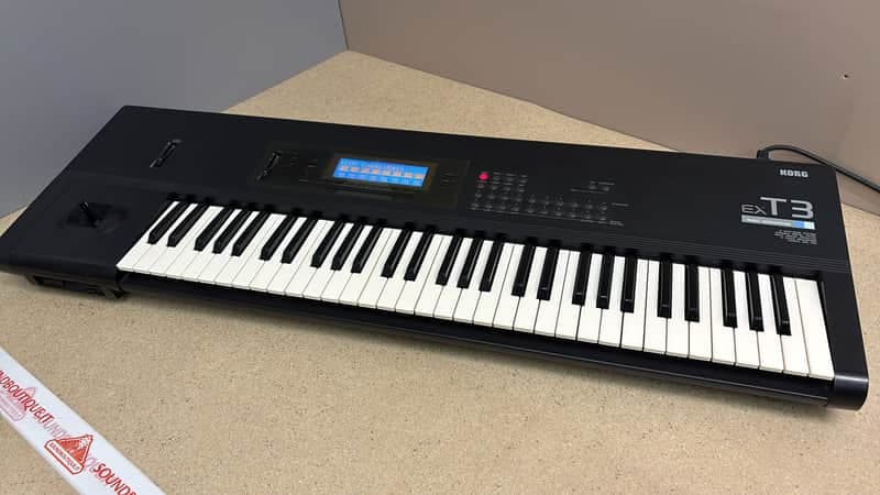 Korg T3 Ex workstation synth 61 keys / Floppy / M1