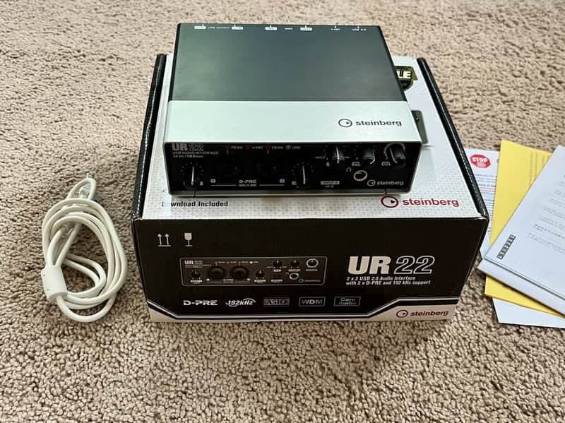 Steinberg UR22 USB 2.0 Audio Interface 24-bit/192kHz D-PRE, 2 Channels