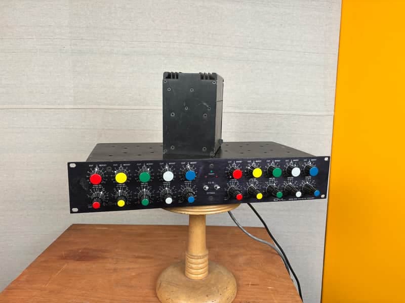 GML 8200 2 - Channel Parametric EQ w/ Power Supply