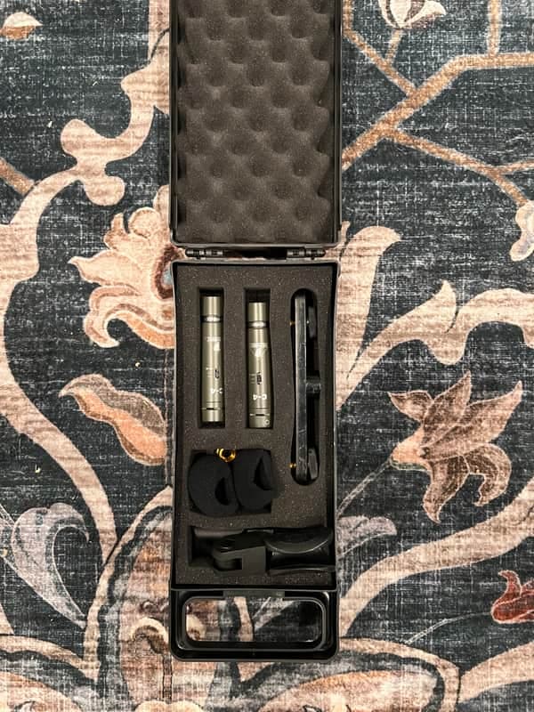 Behringer C-4 matched pair condenser microphones