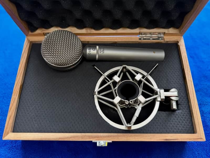 ADK 3 Zigma C-LOL-251 with shock mount and wood case