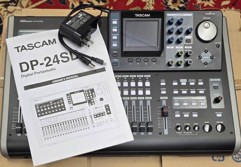 TASCAM DP-24SD 24-track Digital Portastudio 2015 - Present - Black