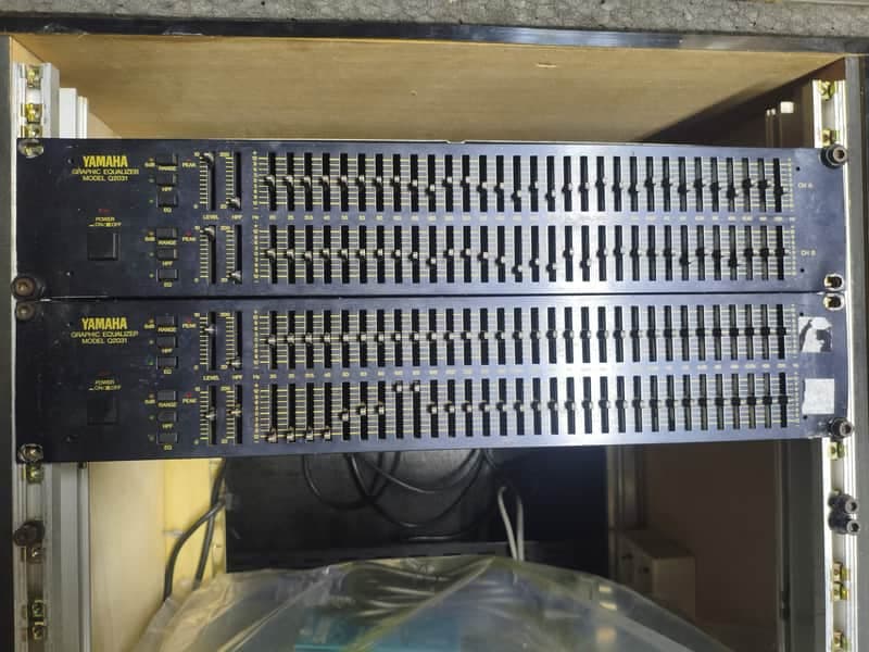 Yamaha Q2031B Dual-Channel Graphic Equalizer 2010s - Black