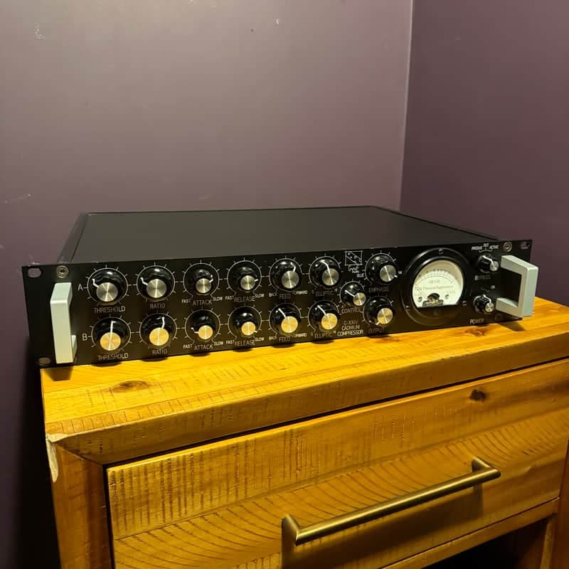 Gyraf G24 Optical Compressor "Passive Aggressive" - Black