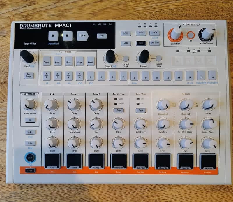 Arturia DrumBrute Impact 1984 Edition – Analog Drum Machine