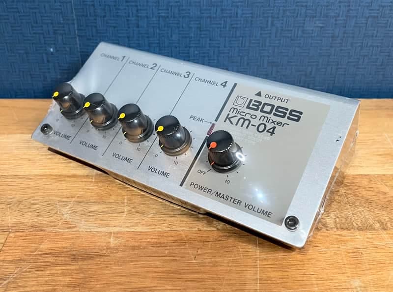 Boss KM-04 Micro Mixer in Excellent Condition
