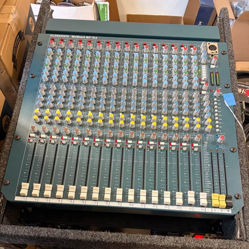 Allen & Heath MixWizard WZ3 16:2 16-Input Stereo Mixer - Blue