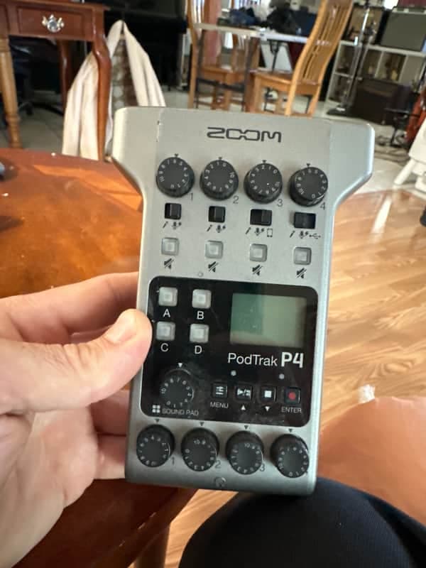 Zoom PodTrak P4 Multitrack Recorder 2020 - Present - Gray