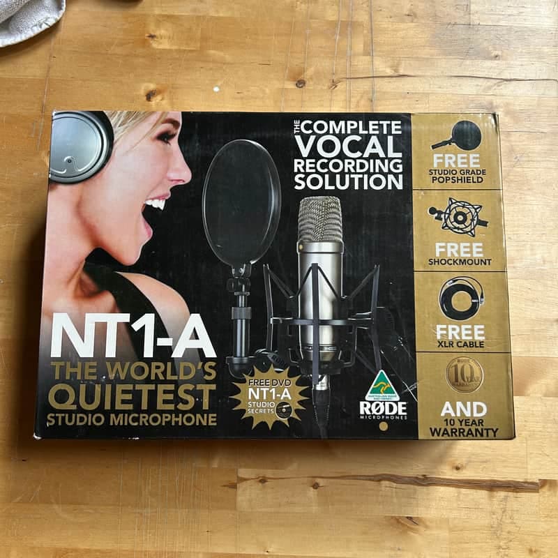 RODE NT1-A Large Diaphragm Cardioid Condenser Microphone Kit 2002 - Present - Silver