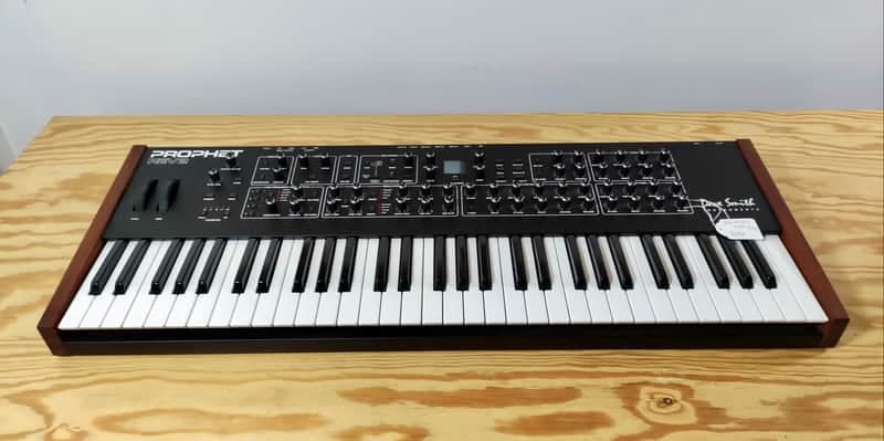 Sequential Prophet Rev2 61-Key 8-Voice Polyphonic Synthesizer 2018 (Full Warranty / Flightcase)