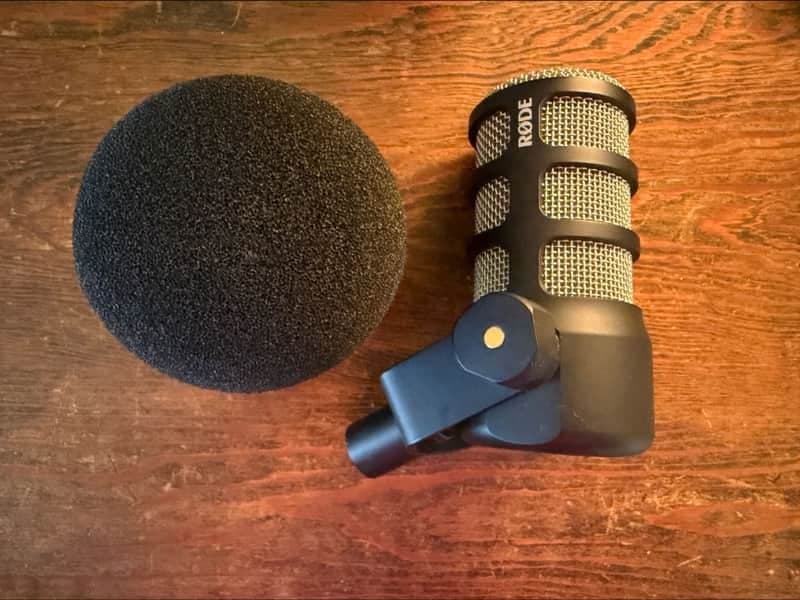 RODE PodMic Cardioid Dynamic Podcasting Microphone - Black
