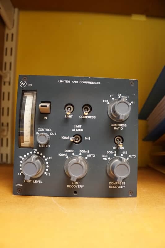 Neve 2254 / A Compressor/Limiter (Vintage)