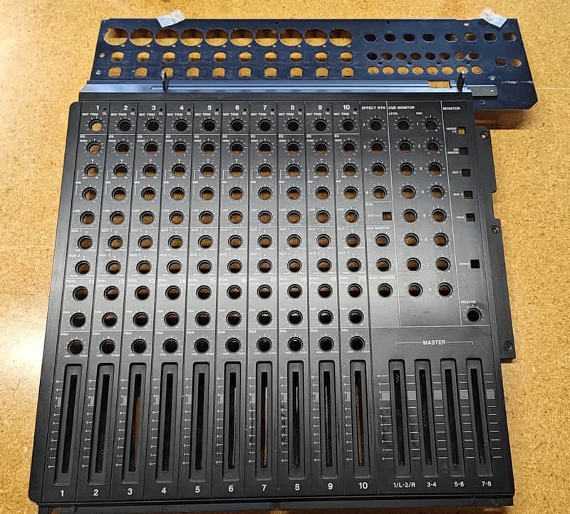 Tascam 688 main front mixer panel for channels. Cassette 8 track midistudio portastudio