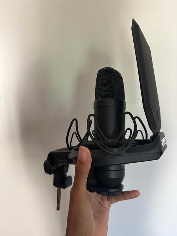 RODE NT1-AI1 Complete Studio Kit with NT1 Microphone and AI-1 Interface 2010s - Black