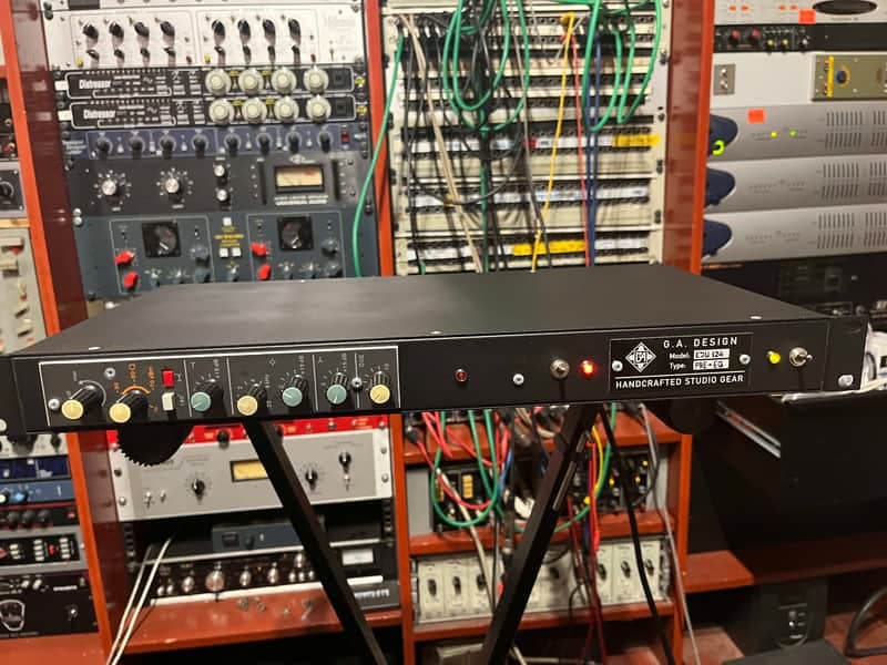 Tesla Eju124 preamp+eq 110V