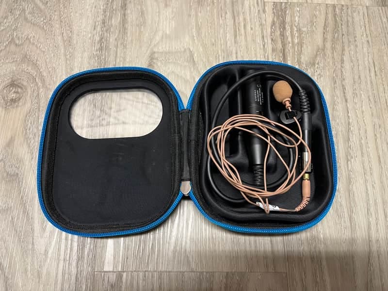 AKG LC81 MD -lavalier + XLR adapter