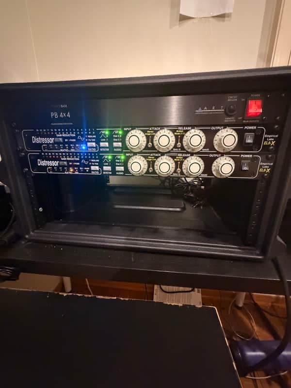 Empirical Labs EL8-X Distressor with British Mode 2010s - Black