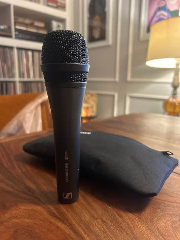 Sennheiser e835 Handheld Cardioid Dynamic Vocal Microphone 1998 - Present - Dark Grey