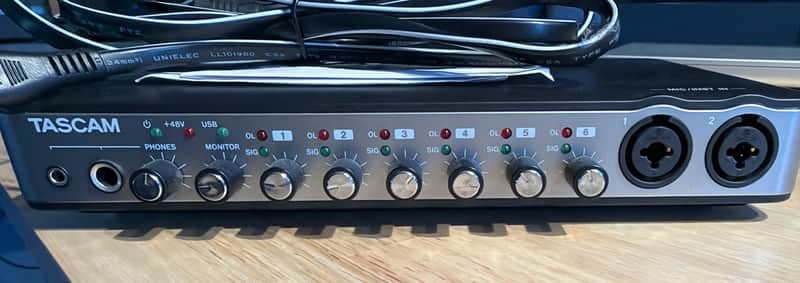 TASCAM US-800 USB 2.0 Audio Interface 2000s - Black