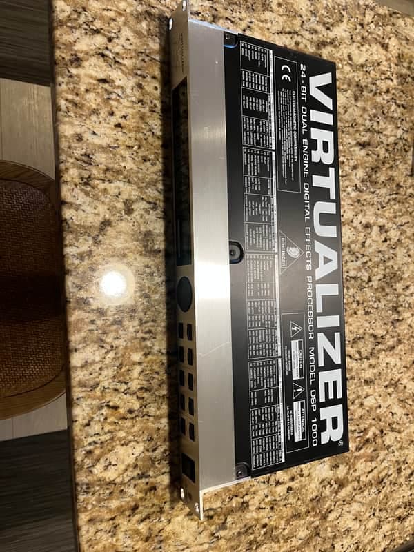Behringer Virtualizer DSP 1000 2000s - Silver