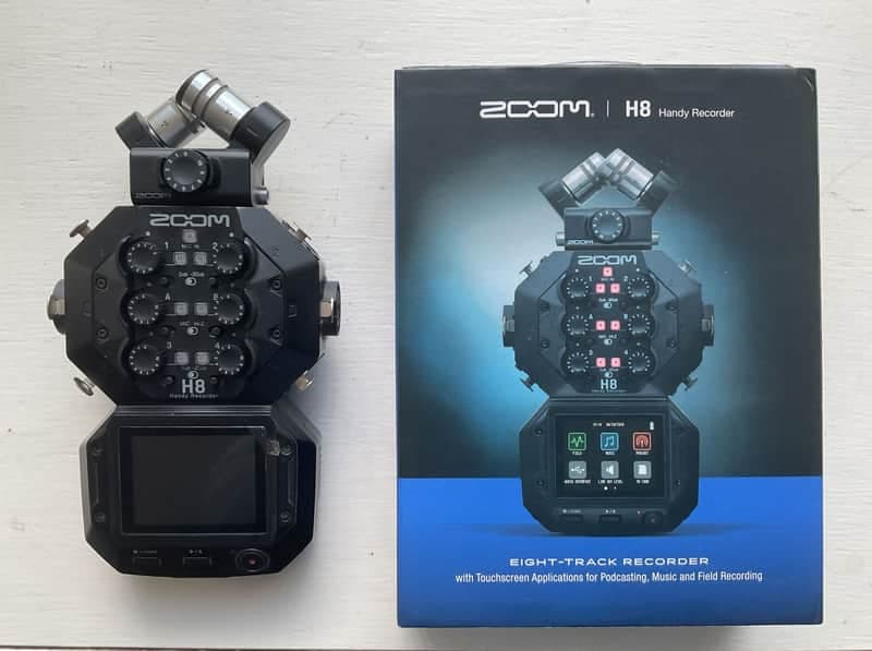 Zoom H8 12-Track Portable Audio Recorder 2020 - Present - Black
