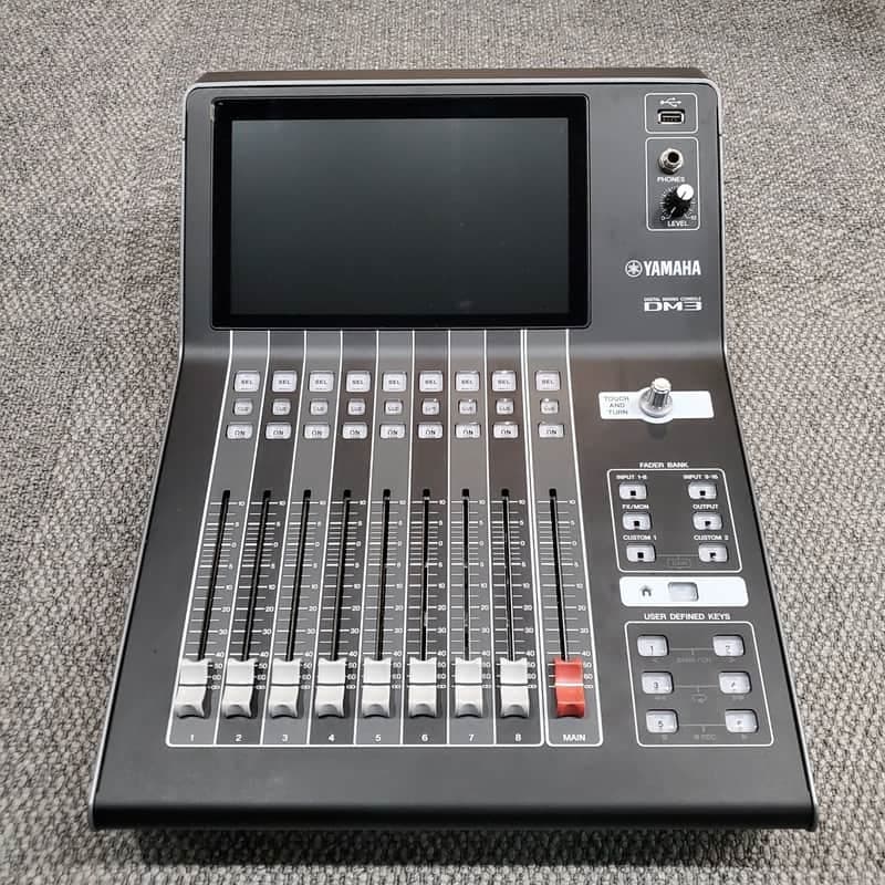 USED Yamaha DM3 Standard Digital Mixer with flight case