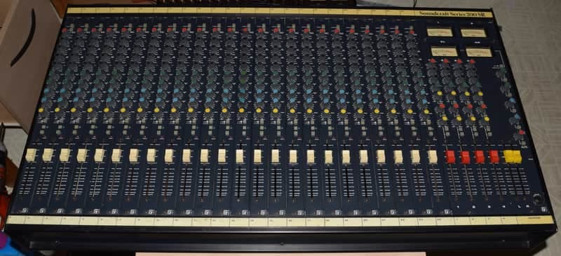 Soundcraft Series 200 SR 24-Channel 4-Bus Mixing Console 1980s