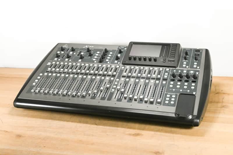Behringer X32 40-Channel Digital Mixing Console CG0154X