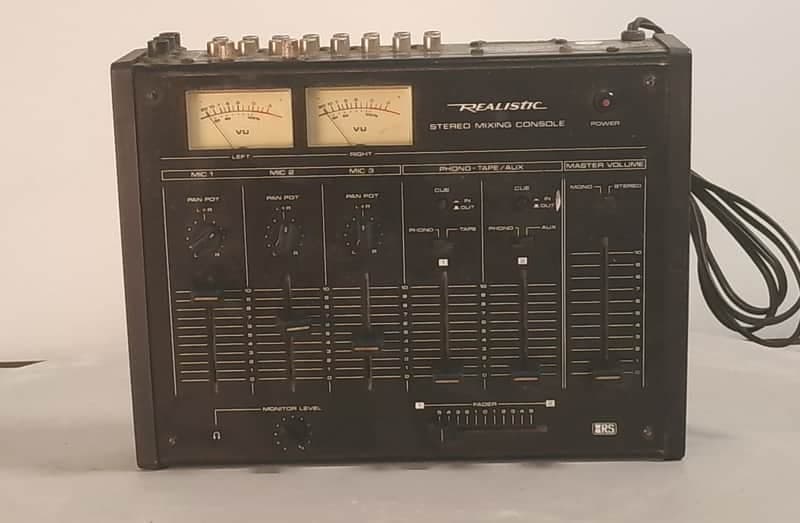 Realistic STEREO CONSOLE 5 Mixer Vintage Audio Mixing Console VU Meters
