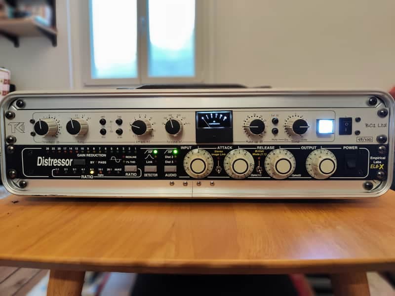 Empirical Labs EL8-X Distressor with British Mode 2010s - Black