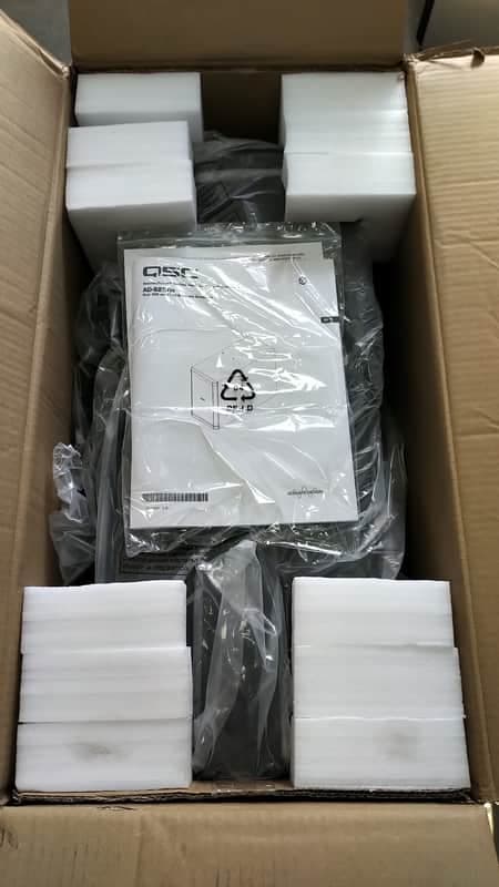 QSC SubWoofer model AD-S28T NEW 2021