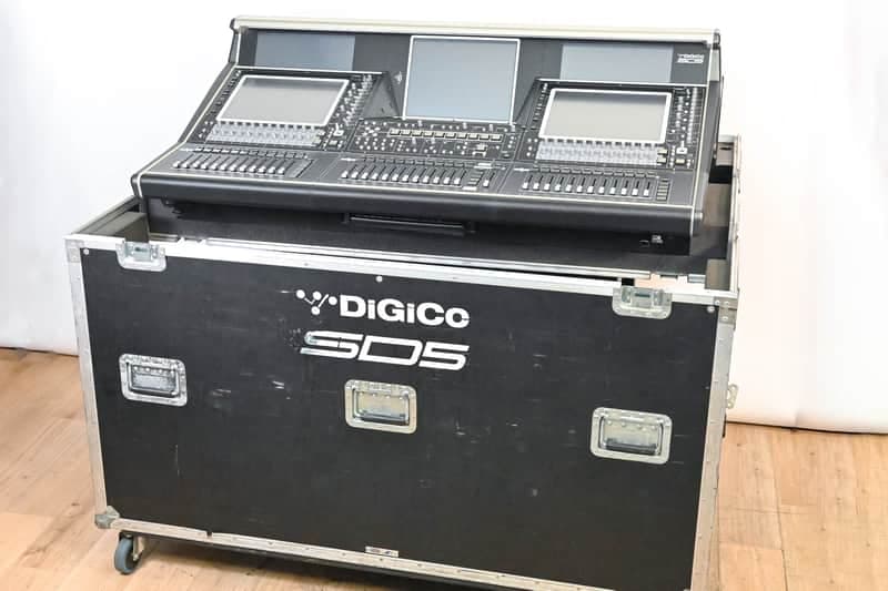 DiGiCo SD5 Digital Mixing Console w/ Waves Card, ST Optical & Road Case CG01GCW *ASK FOR SHIPPING*