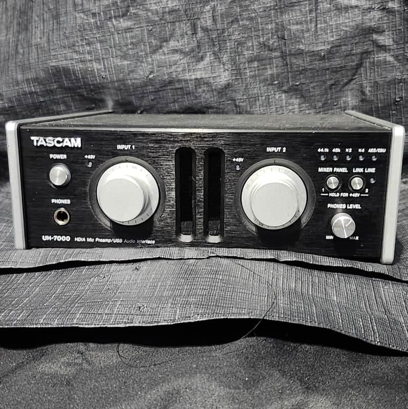 TASCAM UH-7000 converter AES,AND ANALOG USB Audio Interface