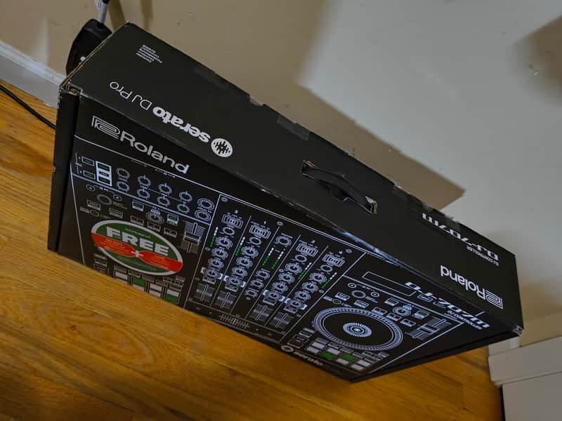 Roland DJ707M 4-Channel DJ Controller 2019 - Present - Black
