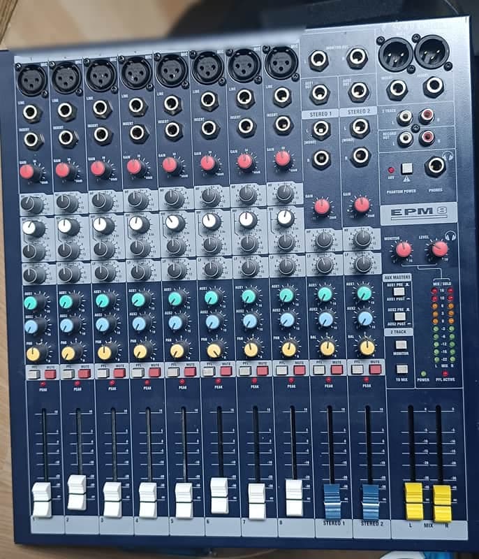 Soundcraft EPM-8 Multi-Format 8-Channel Mixer 2010s - Blue